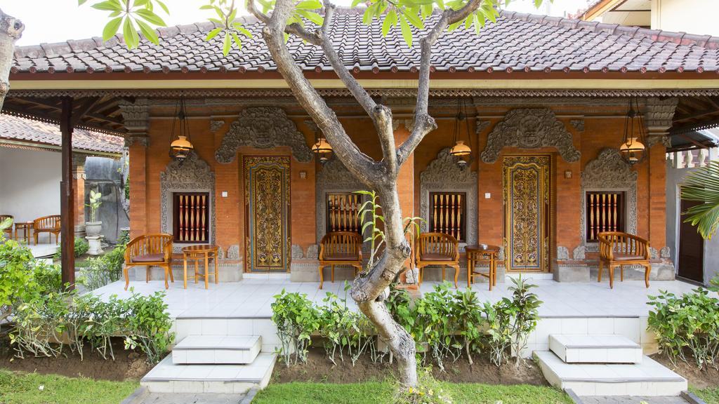 Surya Tropical Kuta Hotel Kuta Lombok Quarto foto